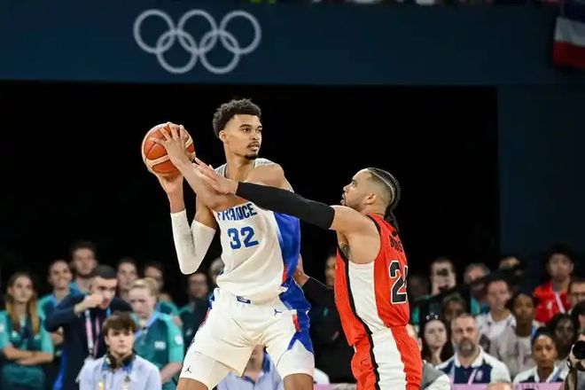 9game-战术调整引发热议！，蒂姆在塞尔维亚队比赛中反败为胜赢得满堂喝彩-9game